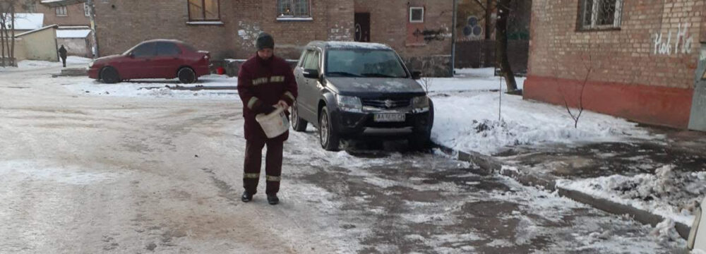 Боротьба з ожеледицею