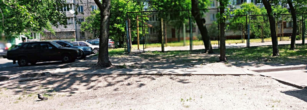 Відновили пішохідну доріжку